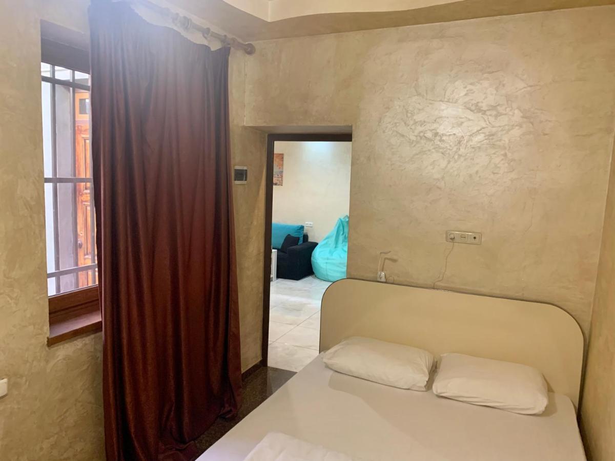 Luxury Apartment With Jacuzzi On Republic Square Erevan Exterior foto