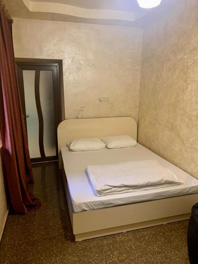 Luxury Apartment With Jacuzzi On Republic Square Erevan Exterior foto
