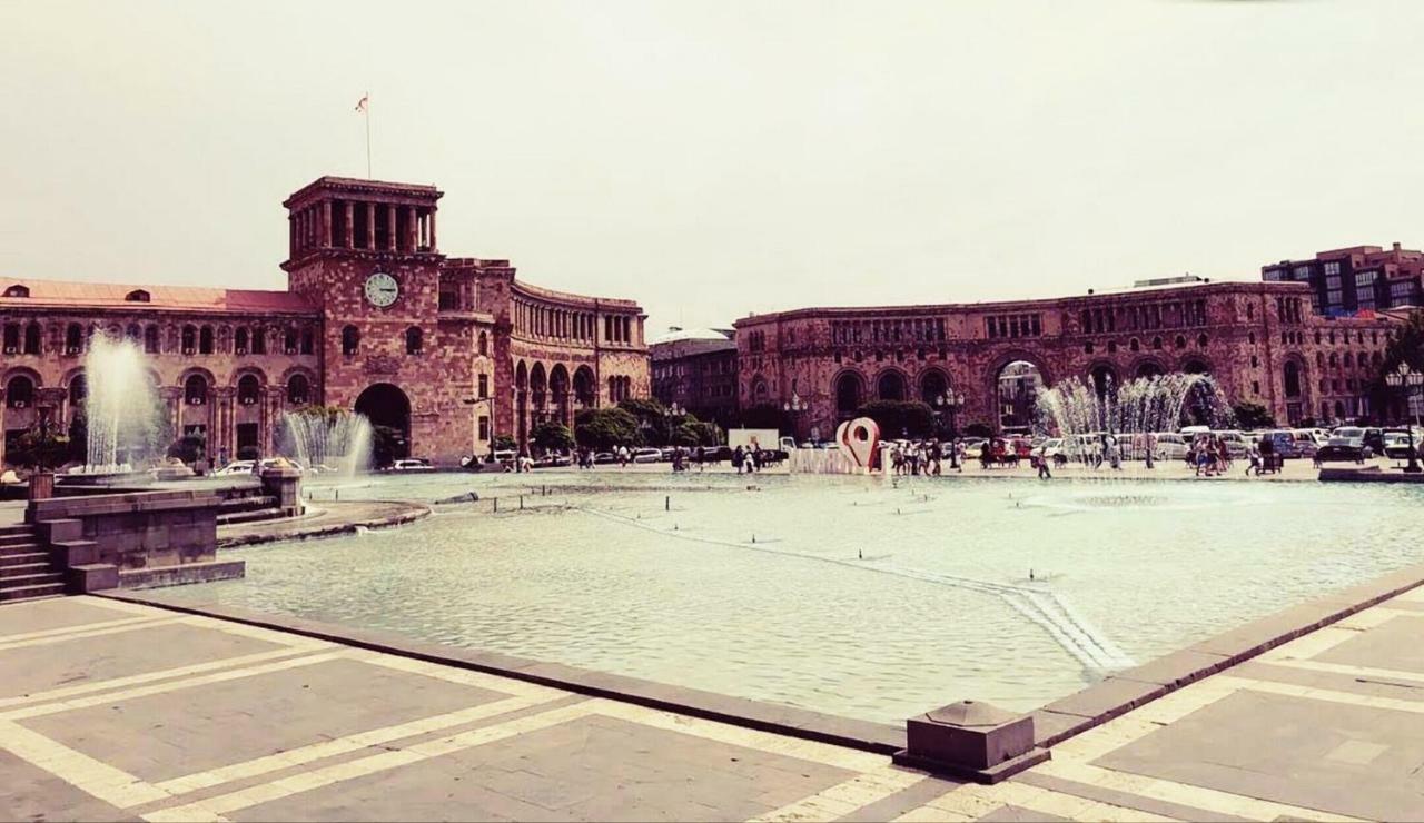 Luxury Apartment With Jacuzzi On Republic Square Erevan Exterior foto