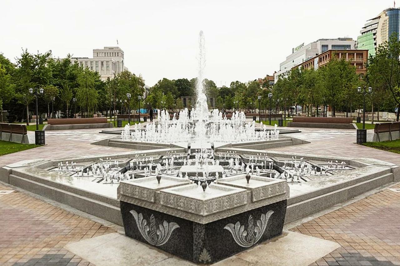 Luxury Apartment With Jacuzzi On Republic Square Erevan Exterior foto